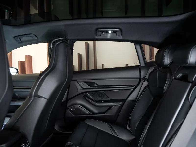 Porsche Taycan 4S Sport Turismo - Photo 16