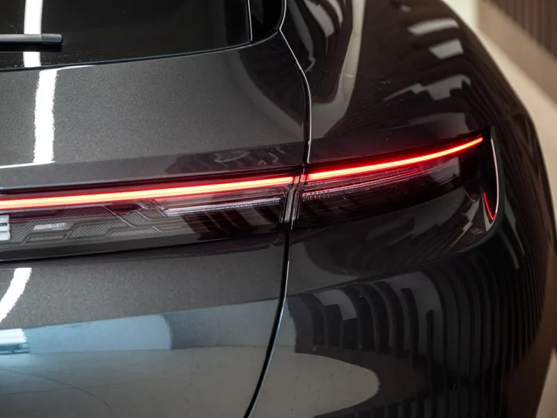 Porsche Taycan 4S Sport Turismo - Photo 23