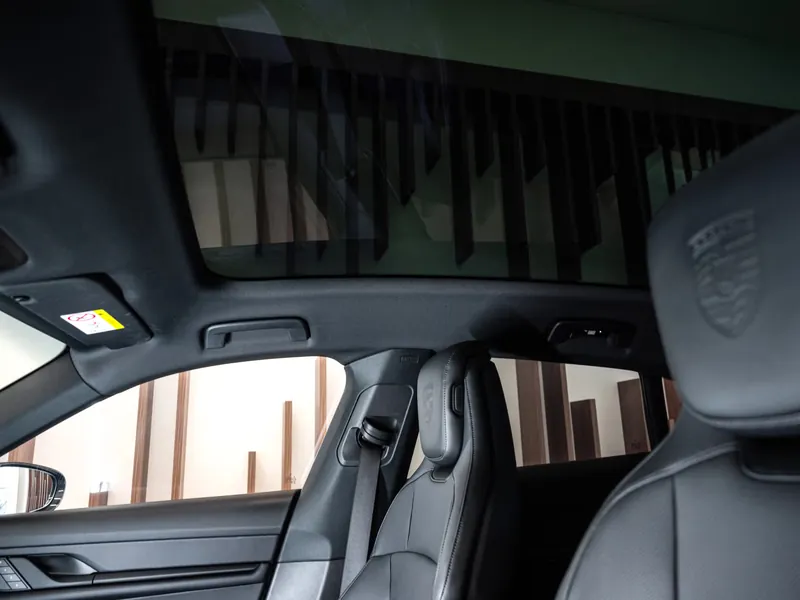 Porsche Taycan 4S Sport Turismo - Photo 20