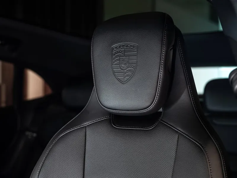 Porsche Taycan 4S Sport Turismo - Photo 27