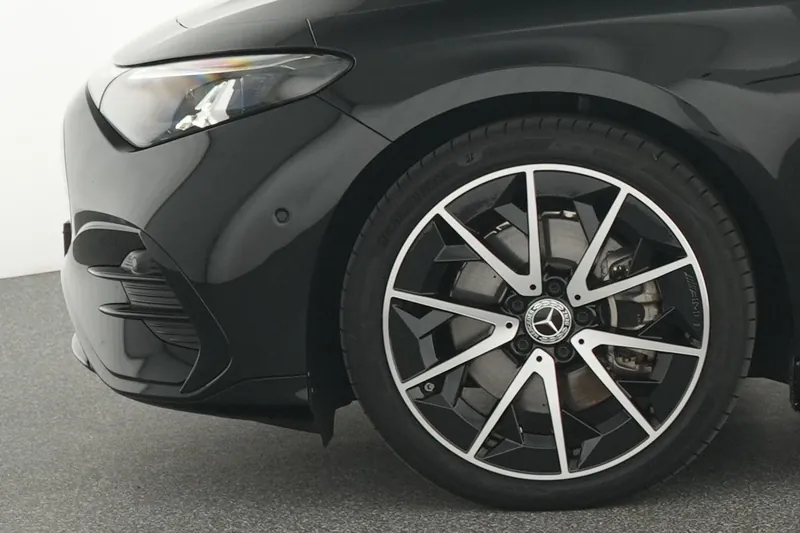 Mercedes-Benz CLA 250+ AMG Line - Photo 11