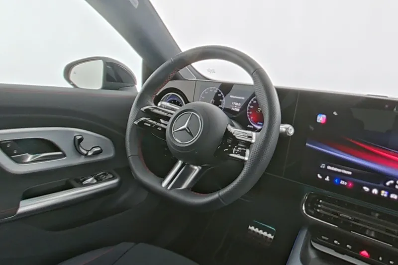 Mercedes-Benz CLA 250+ AMG Line - Photo 13