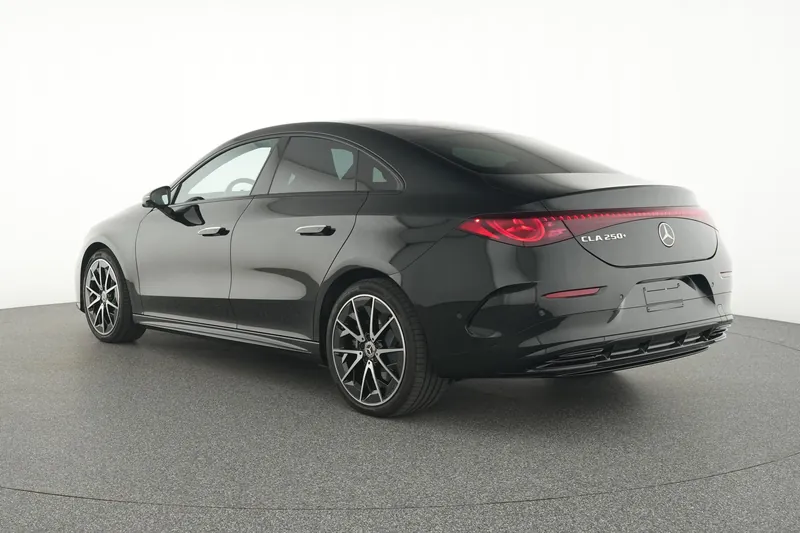 Mercedes-Benz CLA 250+ AMG Line - Photo 6