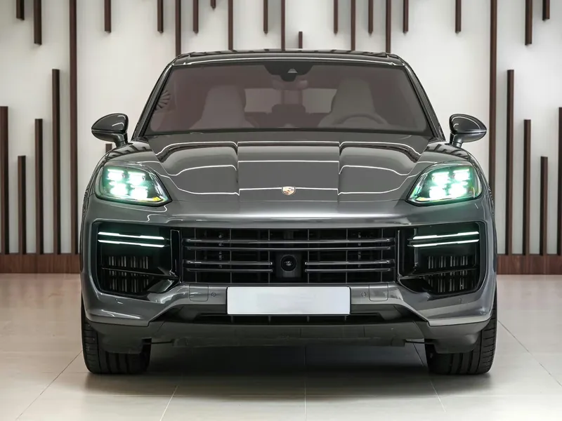 Porsche Cayenne Turbo E-Hybrid - Photo 4