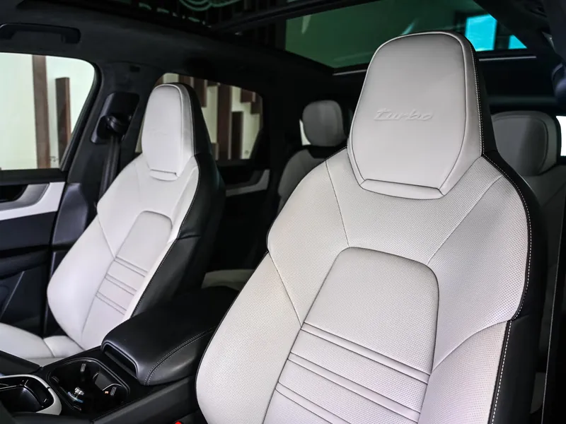 Porsche Cayenne Turbo E-Hybrid - Photo 13