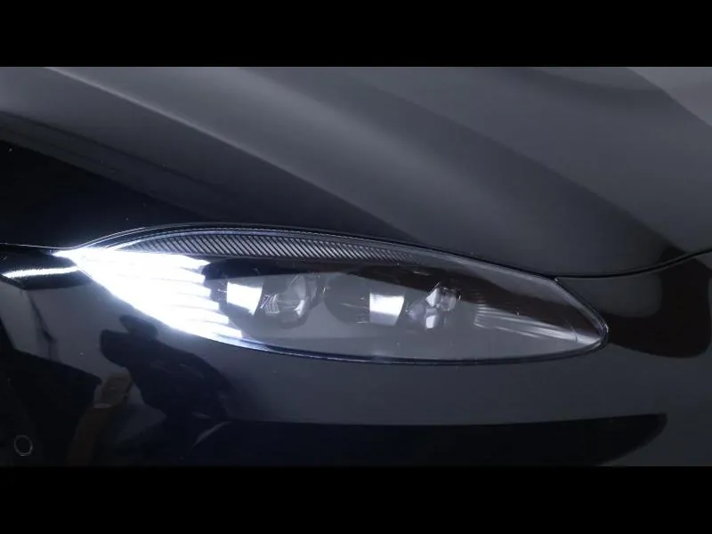 Aston Martin Vantage Roadster F1 Edition - Photo 8
