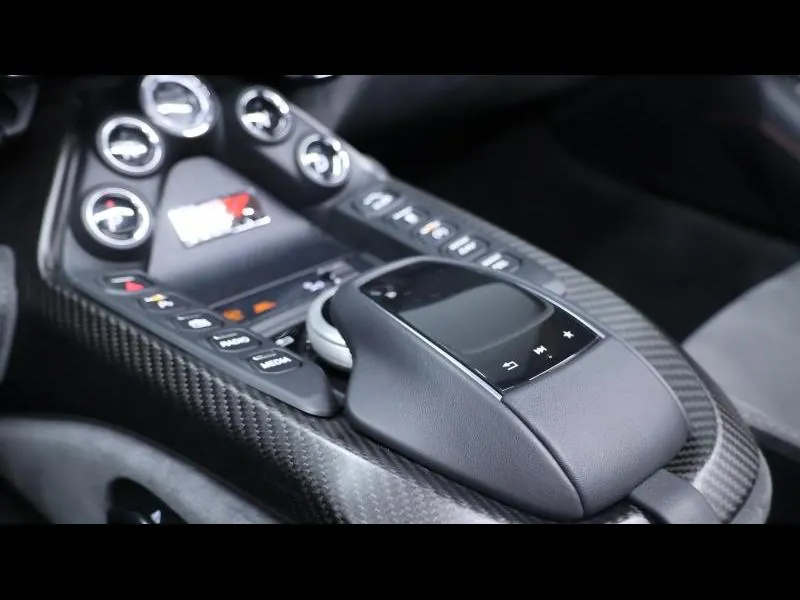 Aston Martin Vantage Roadster F1 Edition - Photo 15