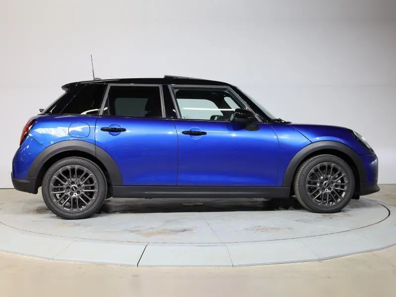 MINI Cooper C 5 portes Classic Blazing Blue 24 000 km - Photo 2