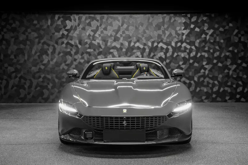 Ferrari Roma Spider Grigio Scuro