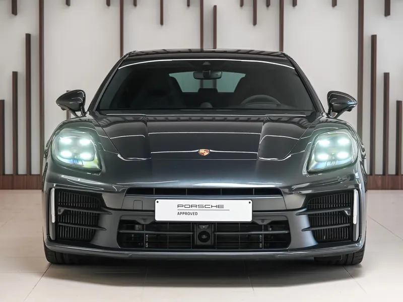 Porsche Panamera 4 E-Hybrid - Photo 4