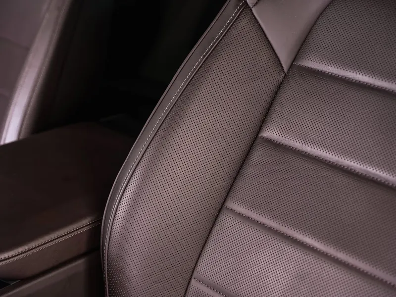 Porsche Panamera 4 E-Hybrid - Photo 31