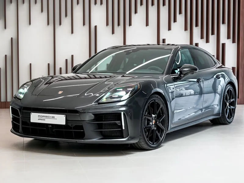 Porsche Panamera 4 E-Hybrid - Photo 1