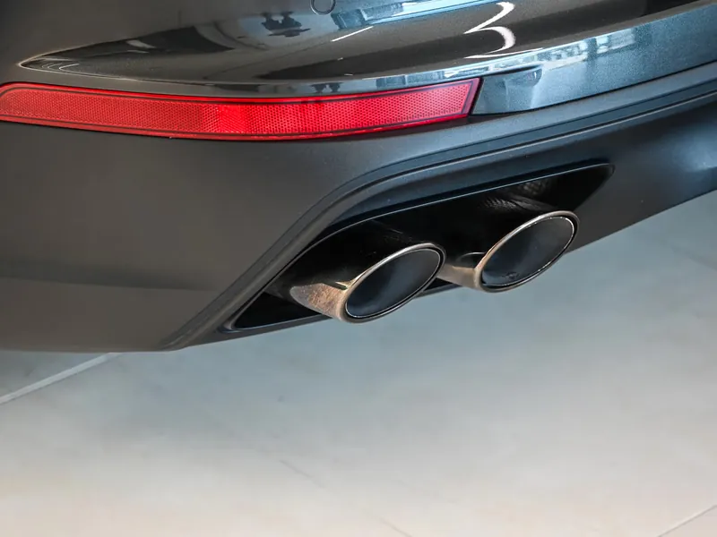 Porsche Panamera 4 E-Hybrid - Photo 24