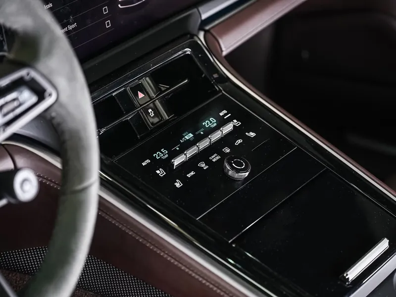 Porsche Panamera 4 E-Hybrid - Photo 15