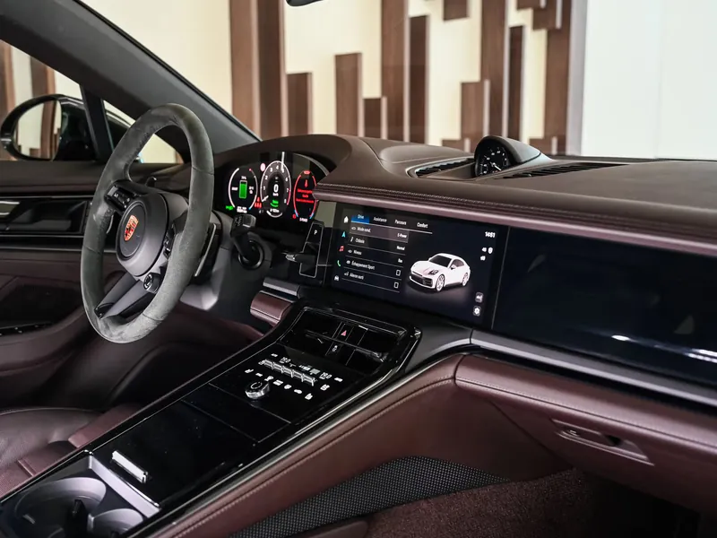 Porsche Panamera 4 E-Hybrid - Photo 10