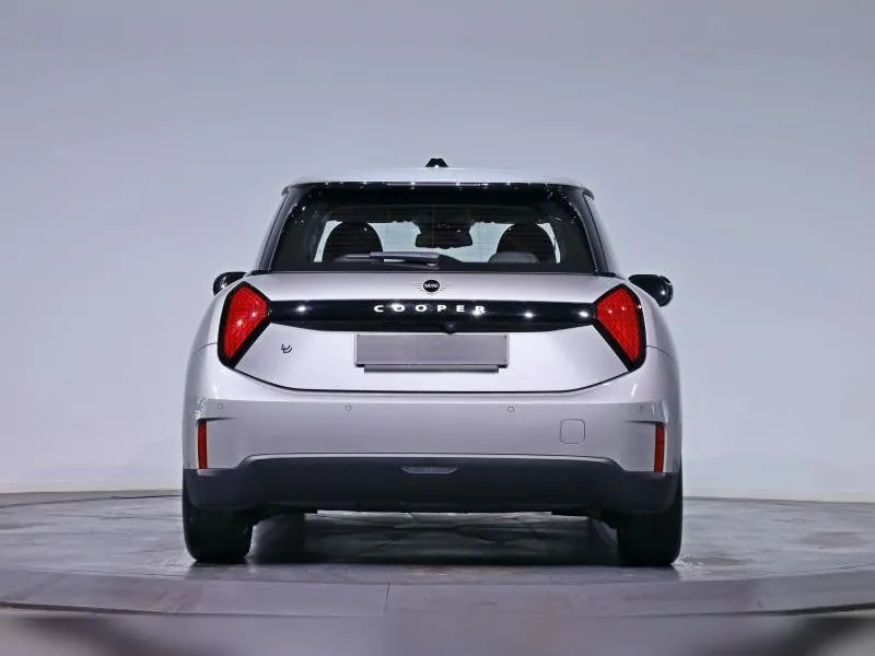 MINI Cooper E Argent - Photo 5