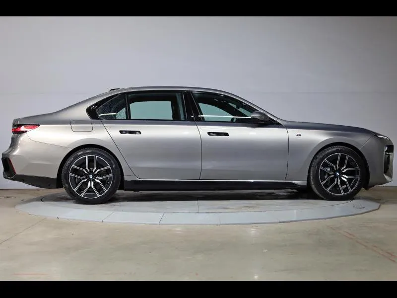 BMW i7 eDrive50 M Sport - Photo 2