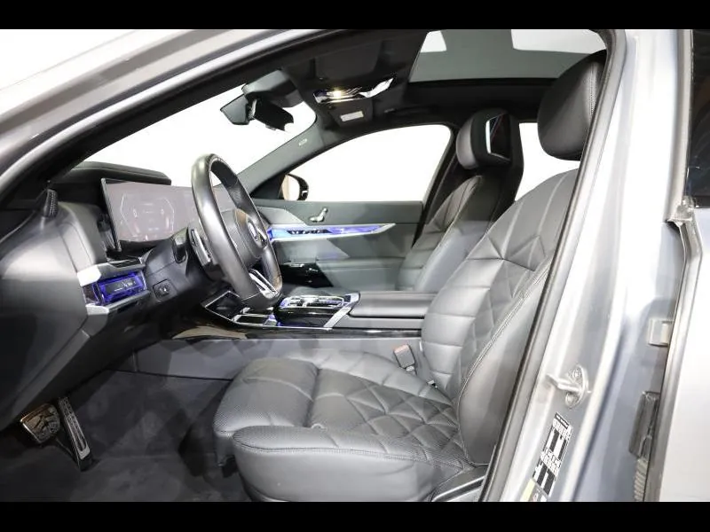 BMW i7 eDrive50 M Sport - Photo 9
