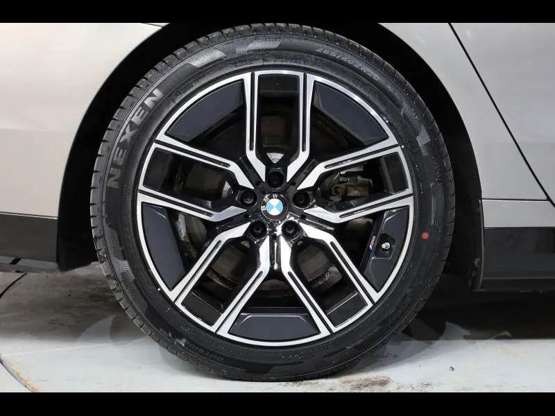 BMW i7 eDrive50 M Sport - Photo 6