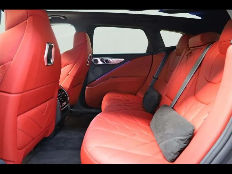 BMW XM 50e Individual - Photo 11