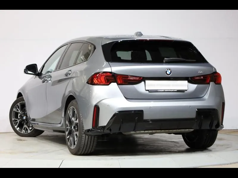 BMW Série 1 116 M Sport Design - Photo 4