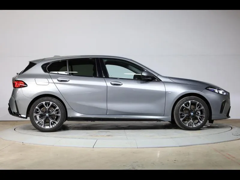 BMW Série 1 116 M Sport Design - Photo 2