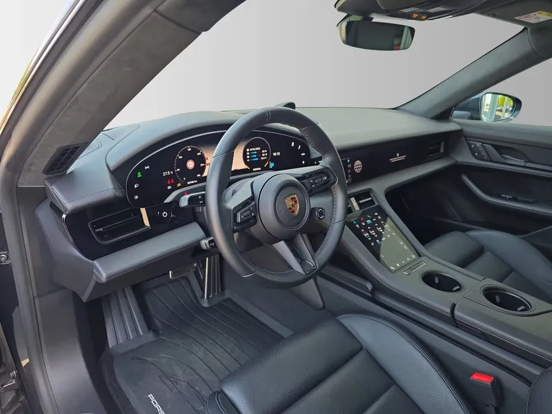 Porsche Taycan GTS Sport Turismo Gris Volcano - Photo 13