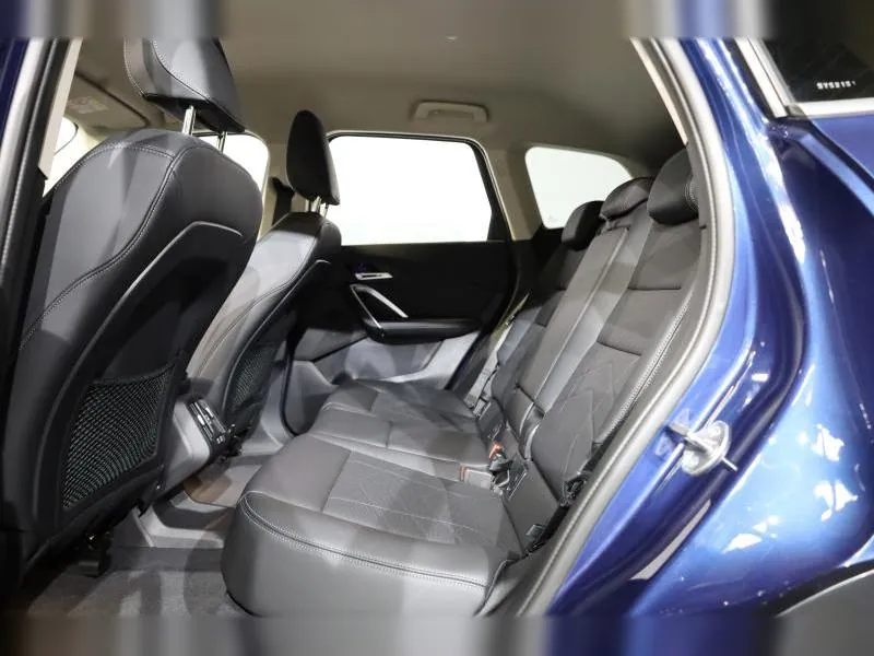 BMW iX1 xDrive30 xLine Phytonicblau - Photo 10