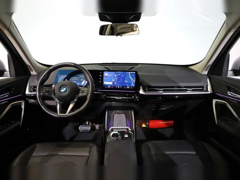 BMW iX1 xDrive30 xLine Phytonicblau - Photo 7