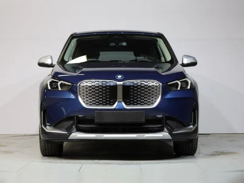 BMW iX1 xDrive30 xLine Phytonicblau - Photo 5