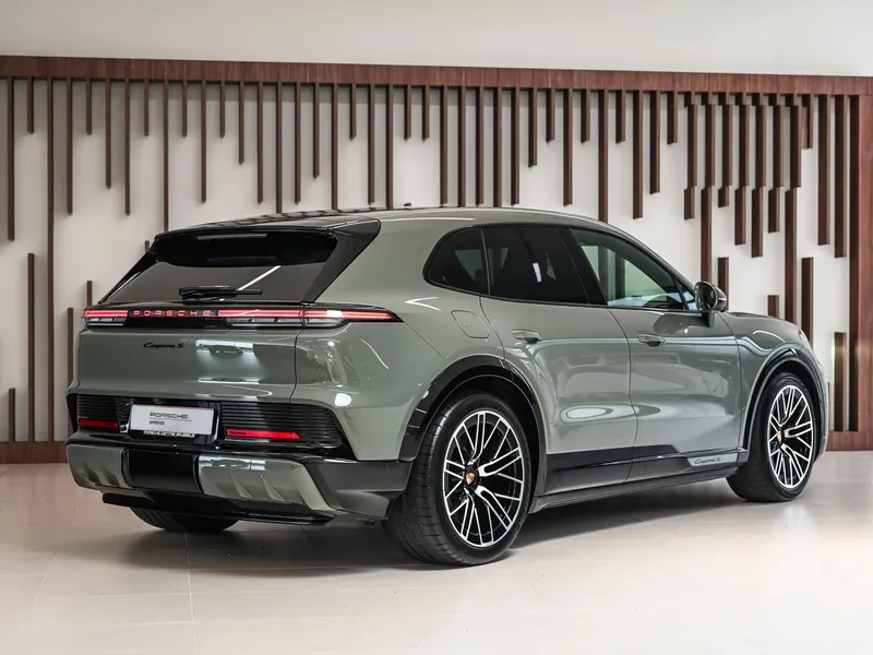 Porsche Cayenne S Electric - Photo 7
