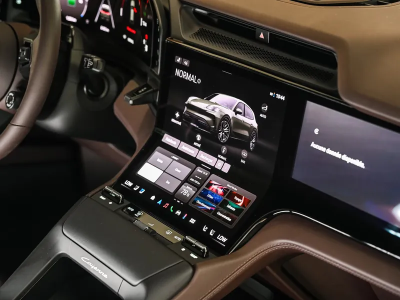 Porsche Cayenne S Electric - Photo 19