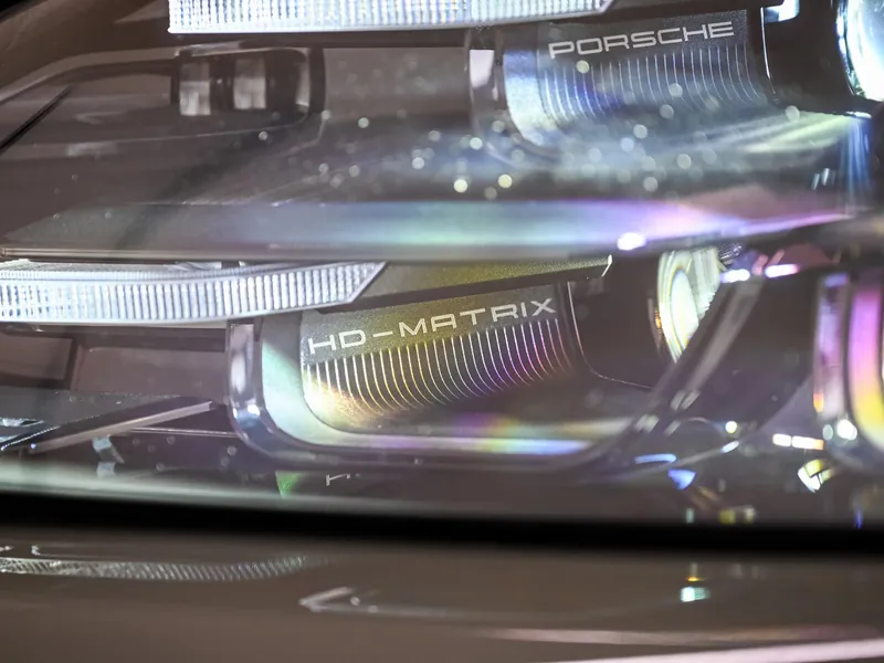 Porsche Cayenne S Electric - Photo 23