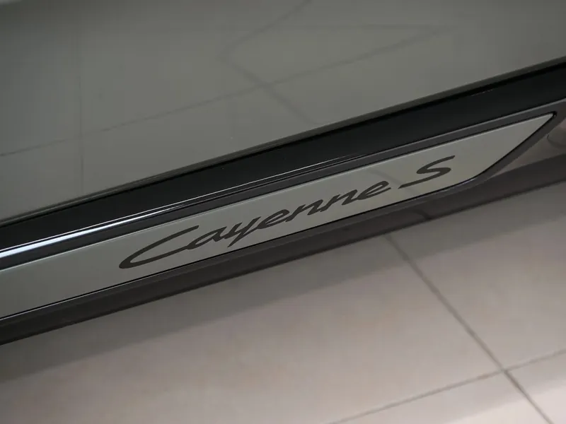 Porsche Cayenne S Electric - Photo 27