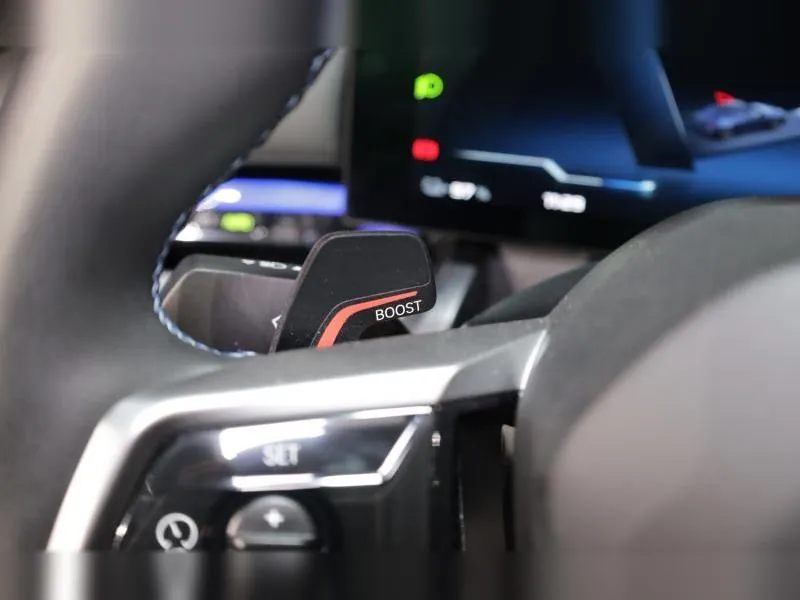 BMW i5 M60 xDrive Berline Phytonic Blau - Photo 20