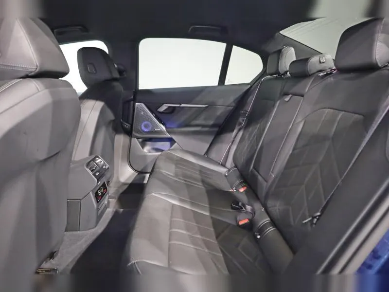 BMW i5 M60 xDrive Berline Phytonic Blau - Photo 10