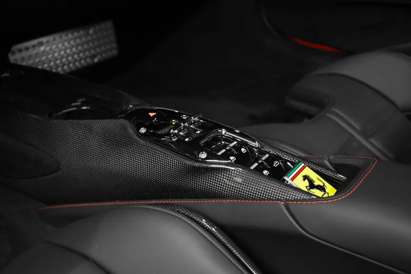 Ferrari SF90 Spider Rosso Corsa - Photo 15