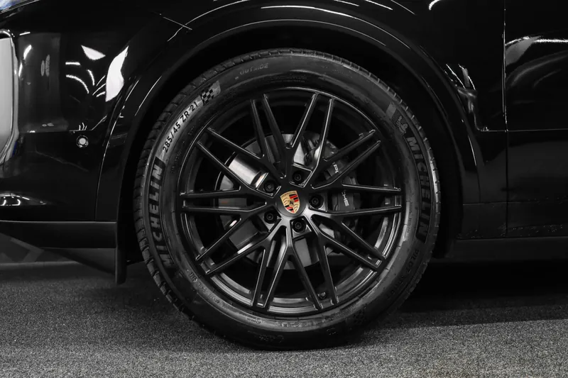 Porsche Cayenne Coupé Noir Intense - Photo 11