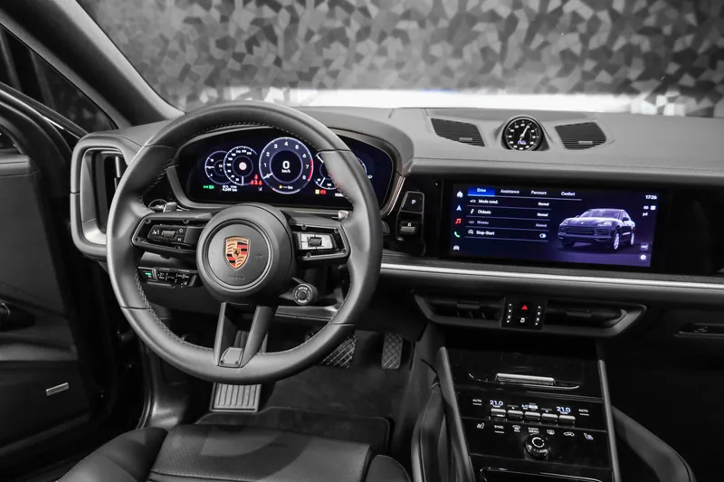 Porsche Cayenne Coupé Noir Intense - Photo 8