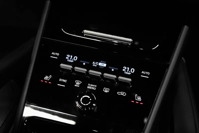 Porsche Cayenne Coupé Noir Intense - Photo 15