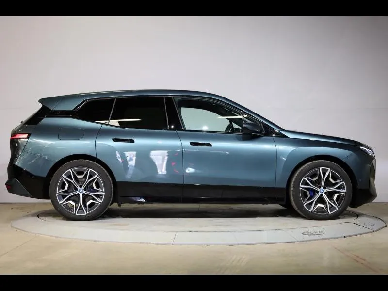 BMW iX xDrive40 Blue Ridge Mountain - Photo 3