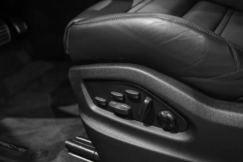 Porsche Cayenne S E-Hybrid Gris Quartz - Photo 21