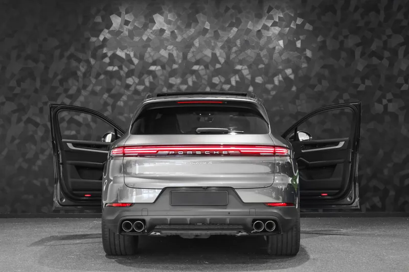 Porsche Cayenne S E-Hybrid Gris Quartz