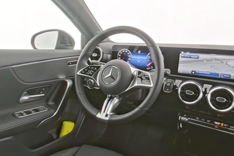 Mercedes-Benz Classe A 180 Progressive - Photo 13