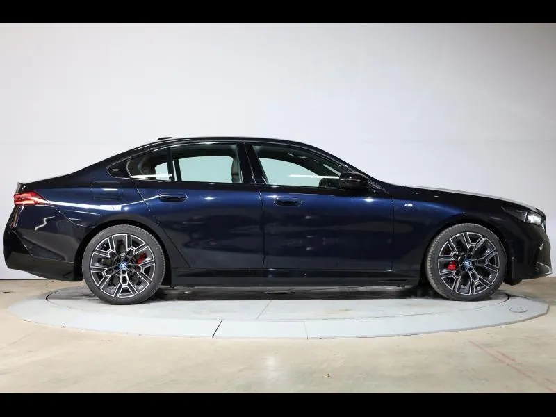 BMW i5 M60 xDrive Berline - Photo 3