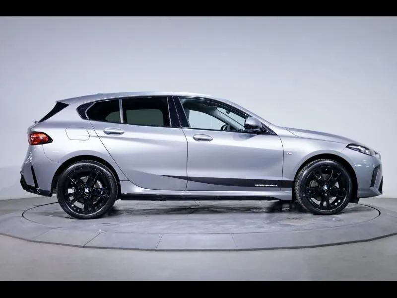 BMW Série 1 120 M Sport Design - Photo 2