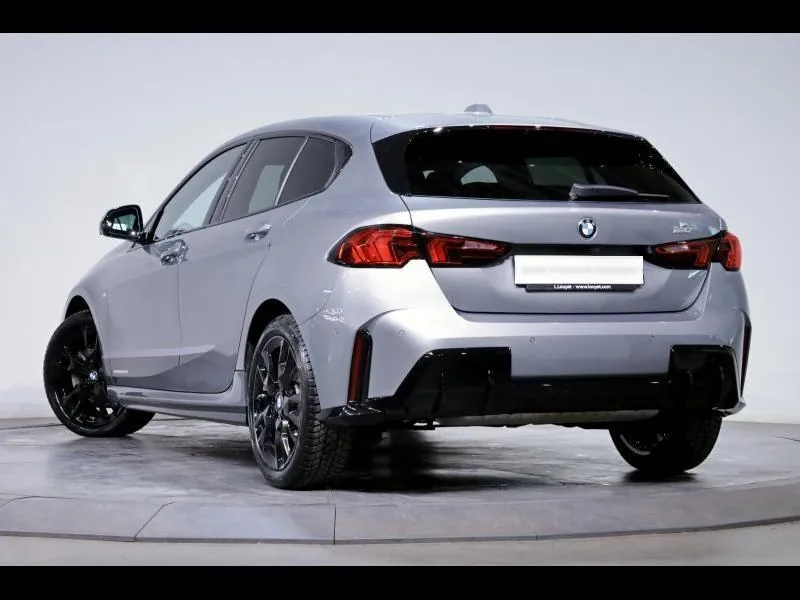 BMW Série 1 120 M Sport Design - Photo 4