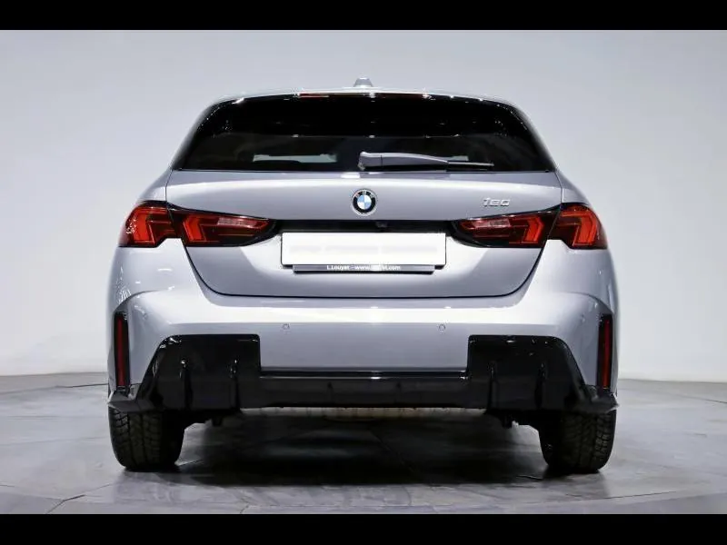 BMW Série 1 120 M Sport Design - Photo 3