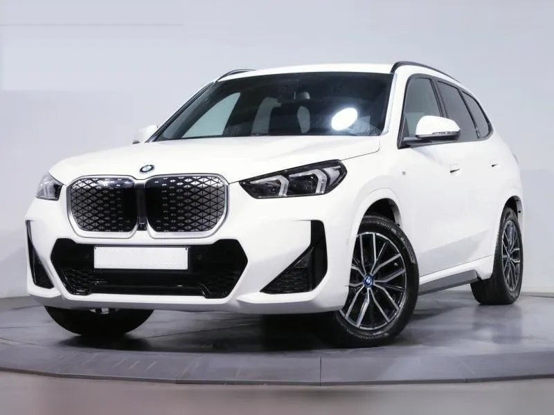 BMW iX1 xDrive30 M Sport Alpinweiss 27 000 km - Photo 1