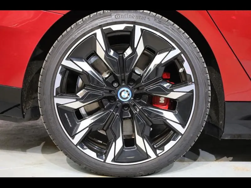 BMW i5 M60 xDrive Touring - Photo 6